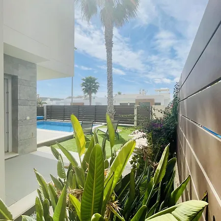 Bali 3033 Vistabella (Valencia)